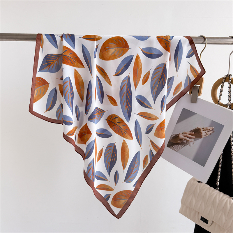 Silk Scarf Square - Syal Persegi 70Cm Gambar Cetak Merek