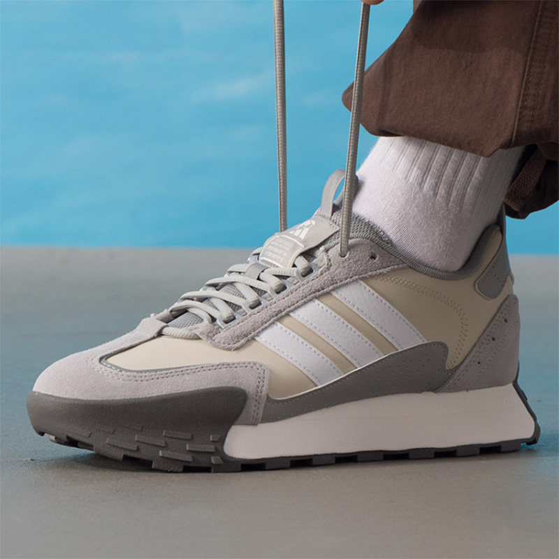 adidas Sepatu Hiking Suede Abu - Women'S Accessories Adidas ulasan dan harga