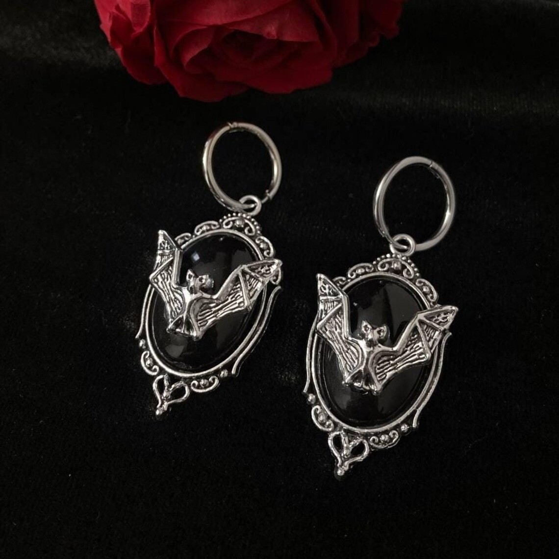 Anting-anting kelelawar vampir - Women'S Vampire Accessories ulasan dan harga