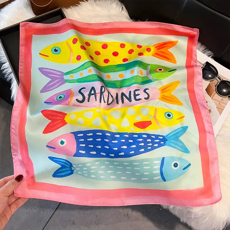 Syal Kepala Sutra Motif Ikan P - Silk Scarf Square ulasan dan harga
