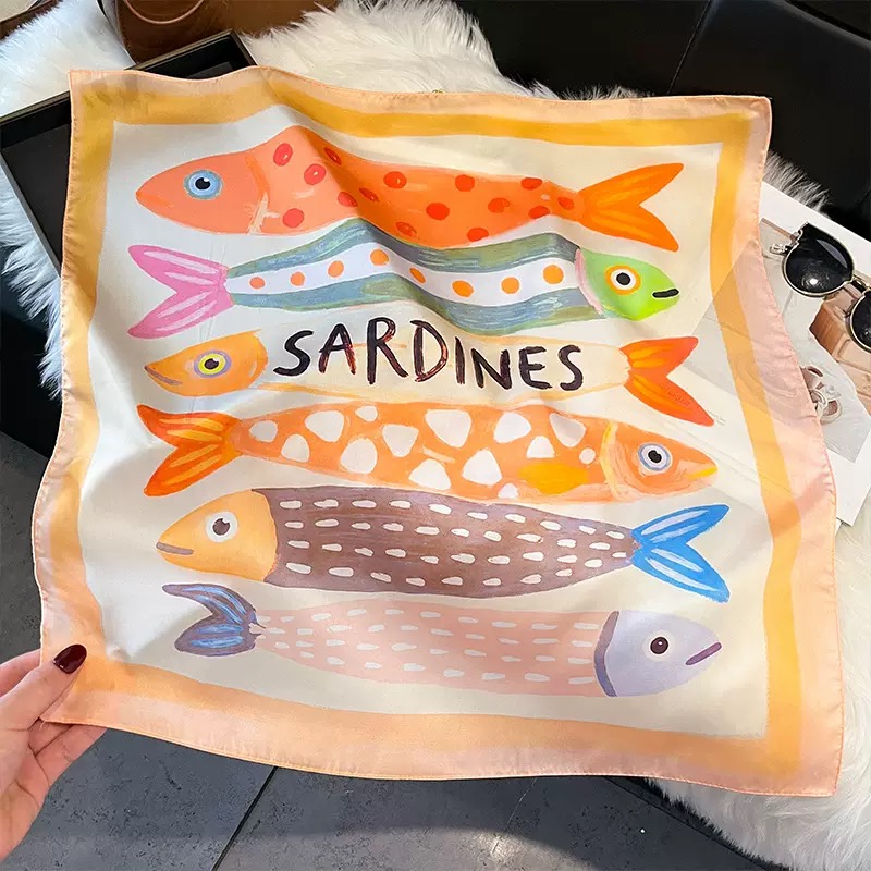 Syal Kepala Sutra Motif Ikan P - Silk Scarf Square ulasan dan harga